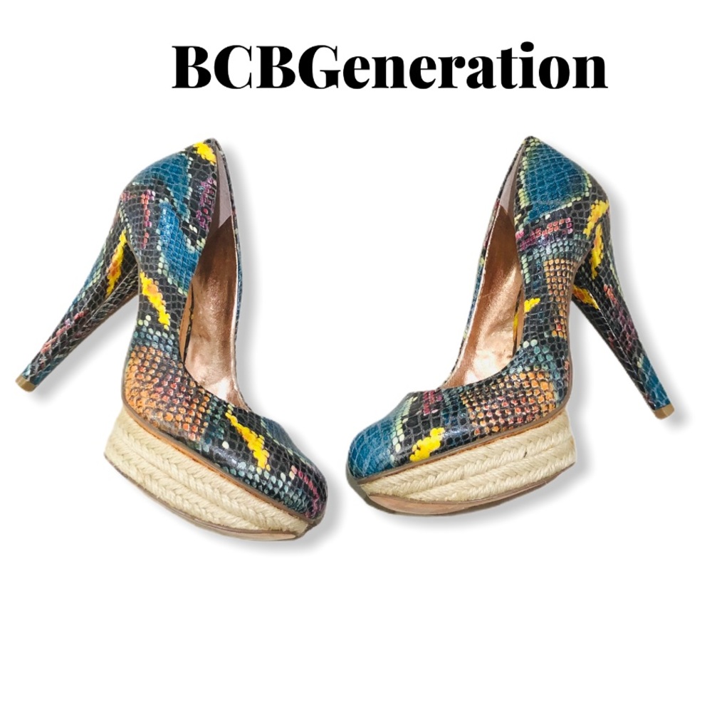 BCBGeneration Snakeskin Print Heels Sz 7.5
